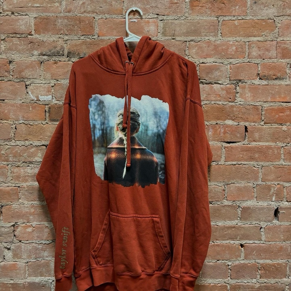 RARE Taylor Swift EVERMORE - A Bandit Like Me Eras Tour 2023 Big Print hoodie